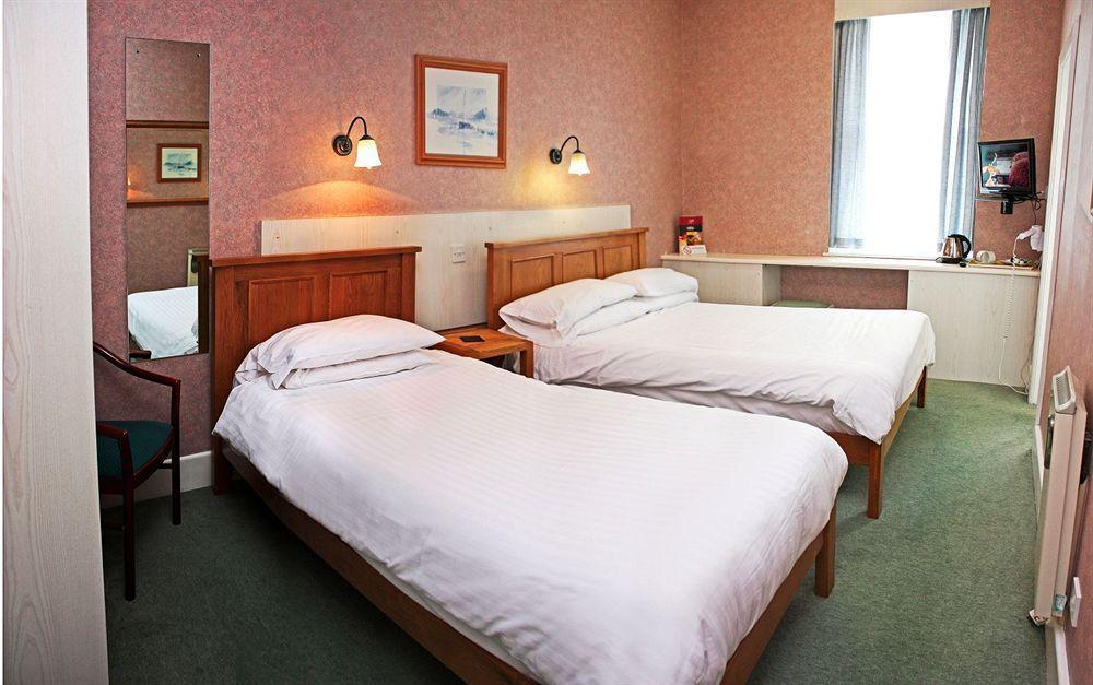 The Raven Hotel Корби Экстерьер фото