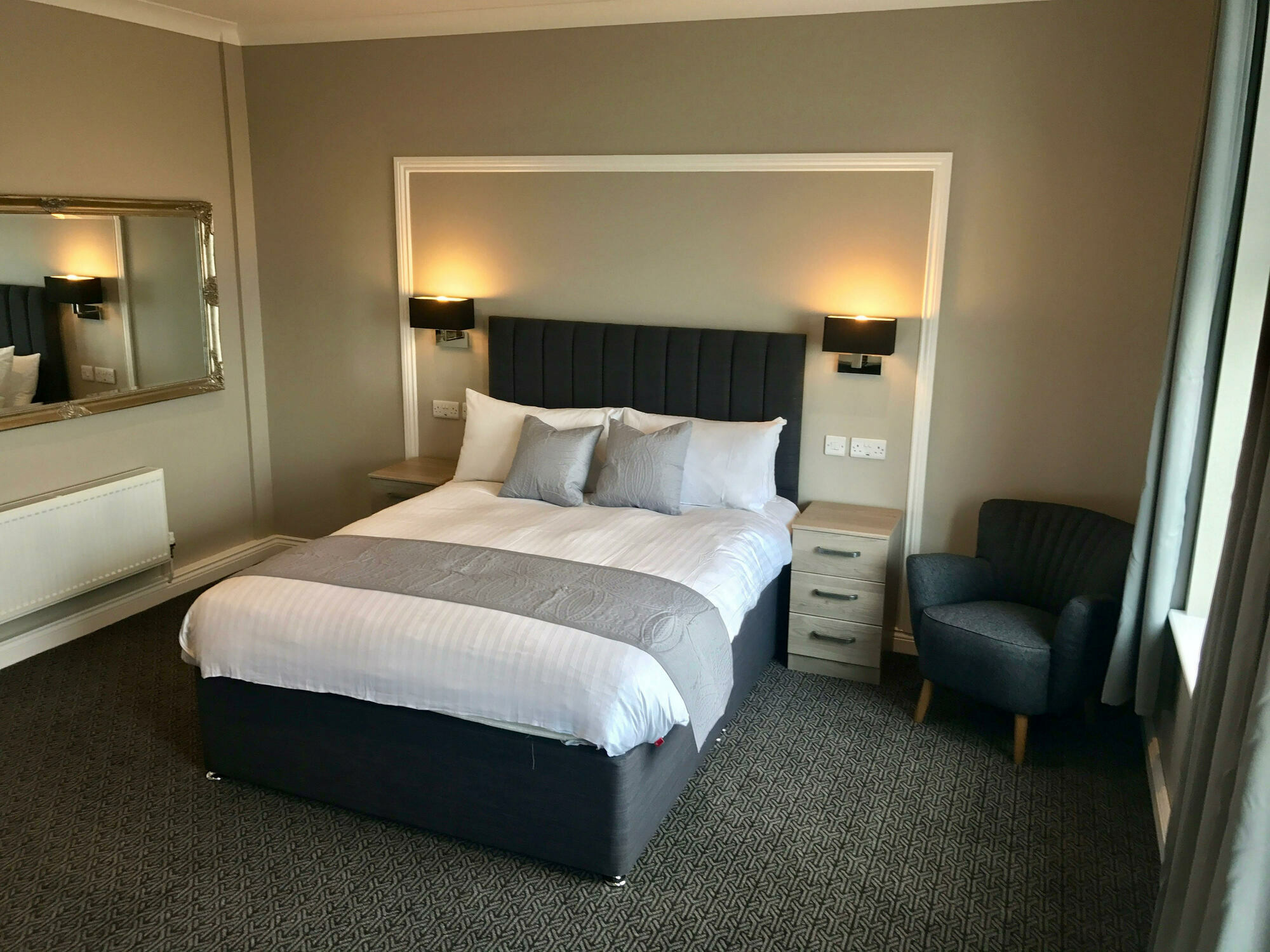 The Raven Hotel Корби Экстерьер фото