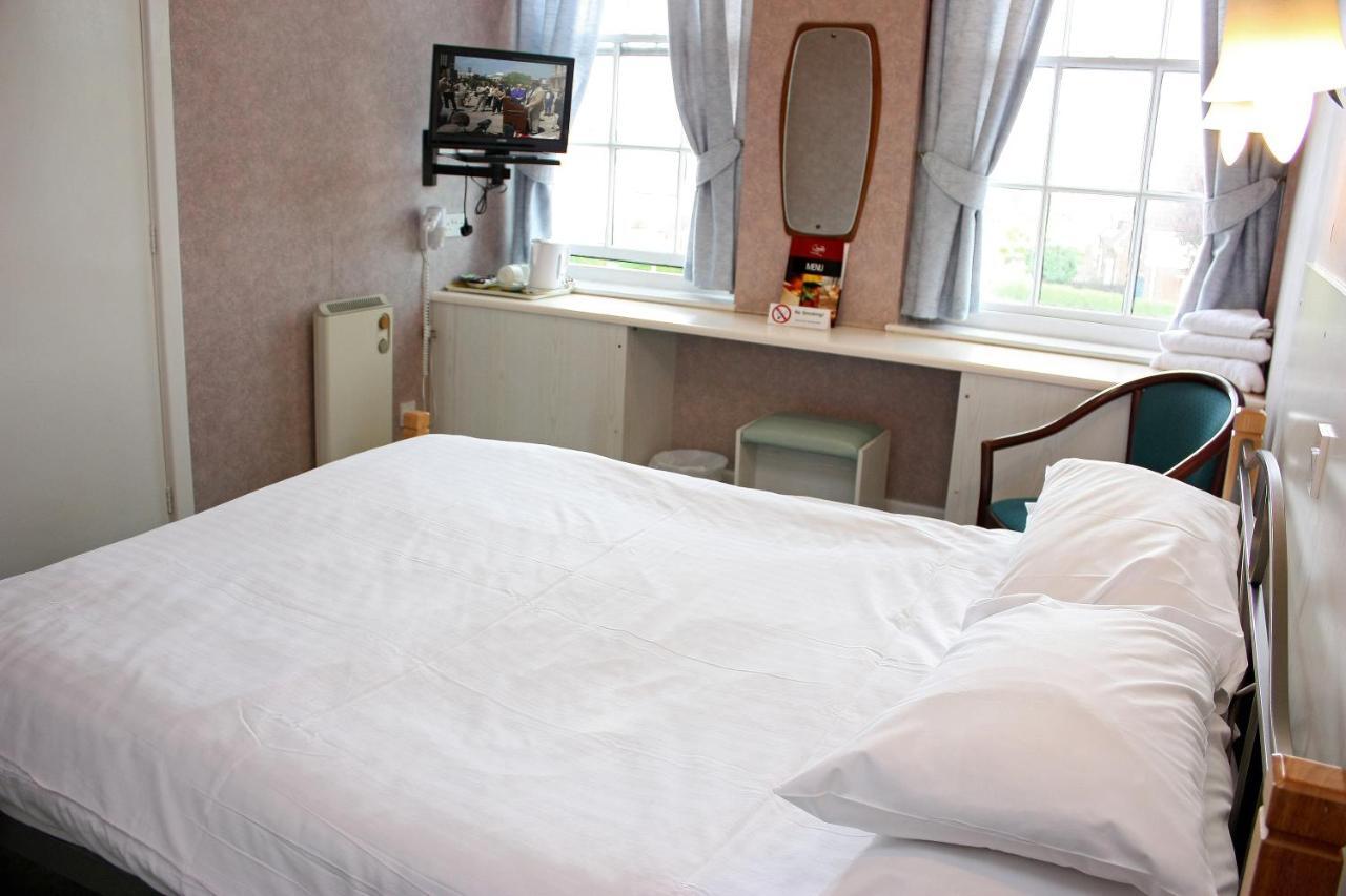The Raven Hotel Корби Номер фото